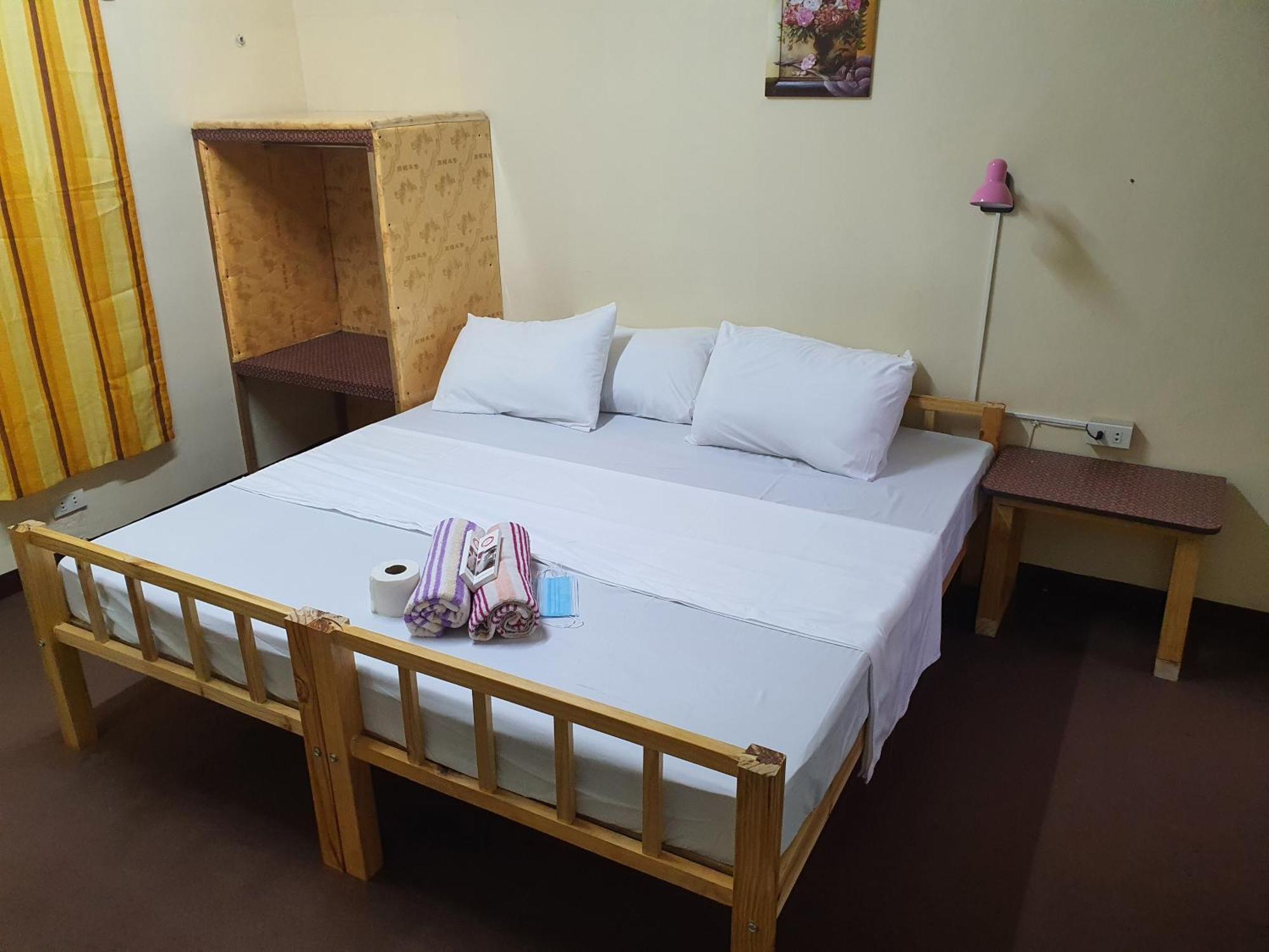 Cool Martin Family Hotel And Resort Bacoor Экстерьер фото